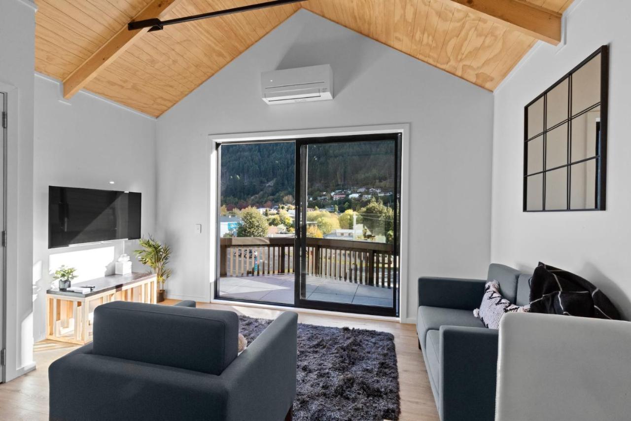 Alex Apt With Onsite Gym And Walk To Town Distretto di Distretto di Queenstown Esterno foto